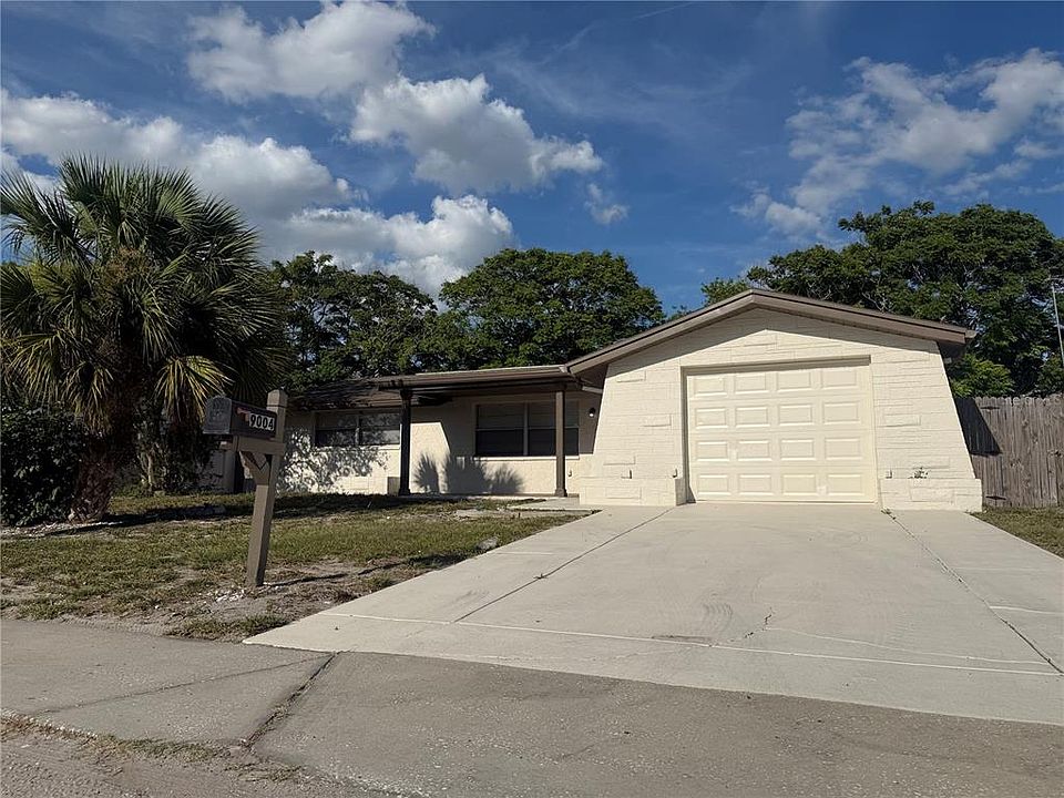 1st image of 9004 Saint Regis Ln