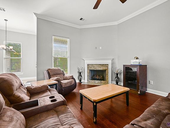 2nd image of 1060 Cedar Trail Ave