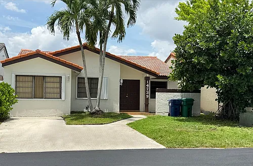 14739 SW 102nd Ter Photo 1