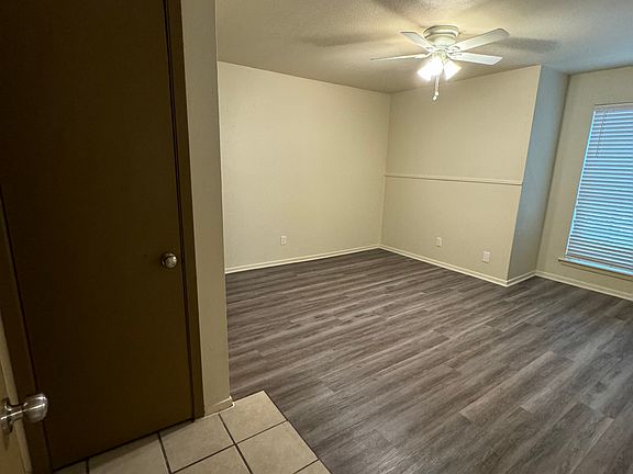 5th image of 2500 W Hickory St #17