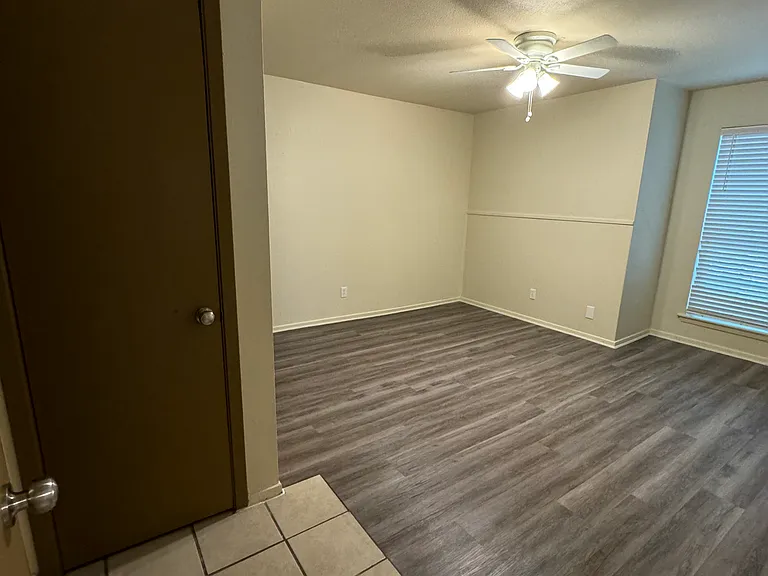 2500 W Hickory St #17 — Photo 6