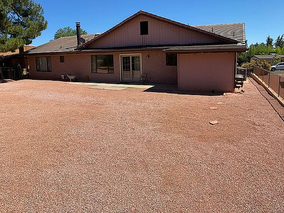 5th image of 220 Arrowhead Dr