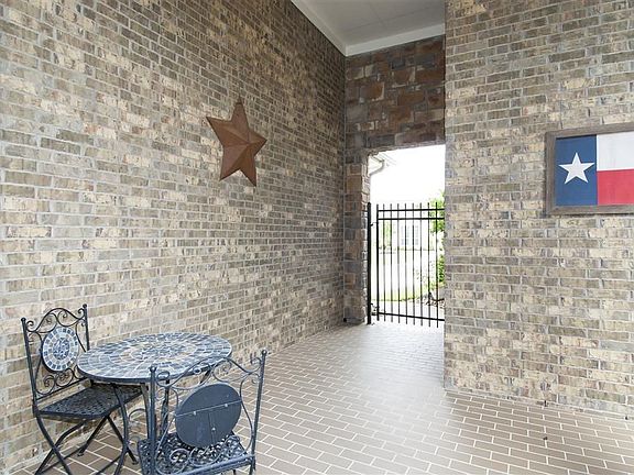 3rd image of 9231 E Canyon Lake Springs Dr