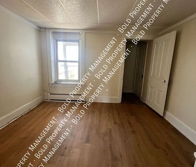 605 N 9th St #3 — Photo 3