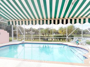 8477 Beaconhill Rd, Palm Beach Gardens, FL 33410