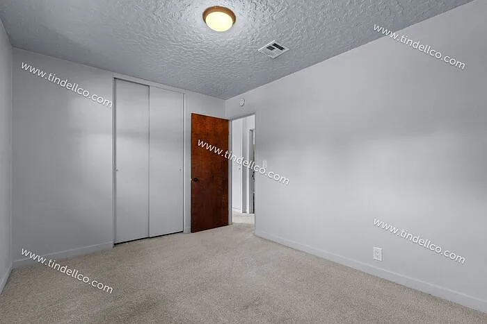 7927 N Olympia St — Photo 14