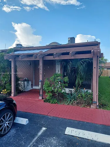 2675 S Parkview Dr #2675 Photo 1