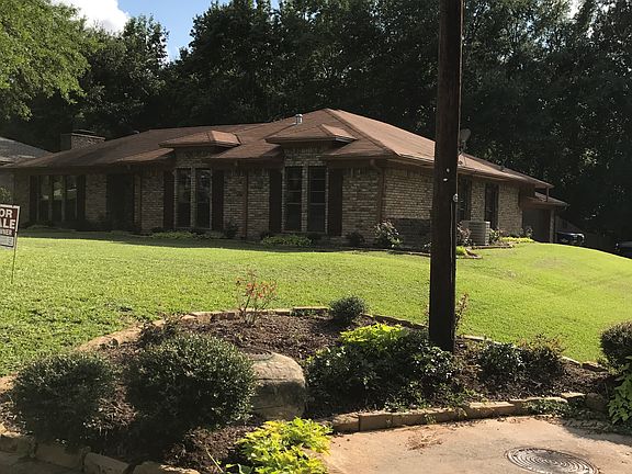 3rd image of 101 Briarmeadow Dr