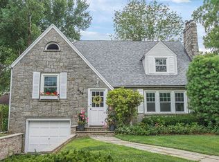 952 Ridgewood Rd, Millburn, NJ 07041