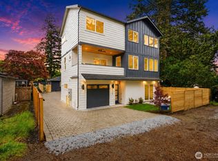 Trio At Evanston, Seattle, WA 98103