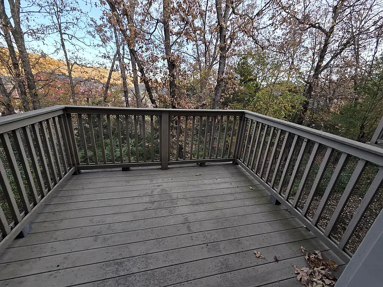 272 S Rolling Woods Way — Photo 5