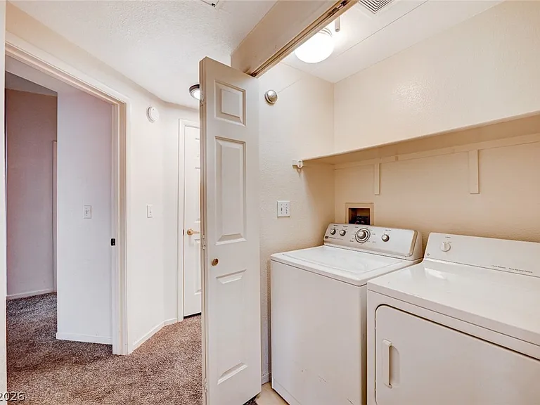 10553 Pine Pointe Ave #102 — Photo 20