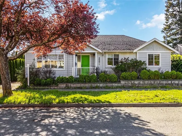 2508 Shakespeare St, Victoria, BC V8R 4G5