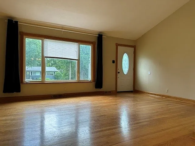 15 Sona Ln — Photo 5