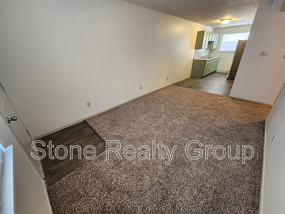 4th image of 820 Poplar St APT 6