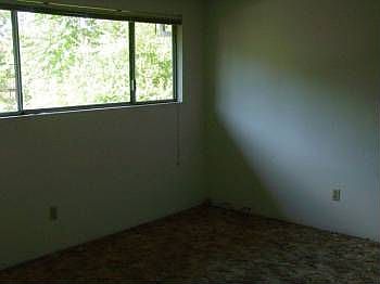 2nd image of 704 NE 8th St APT C