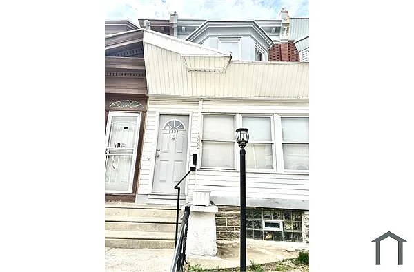 Building Photo - 6332 N Opal St #6332