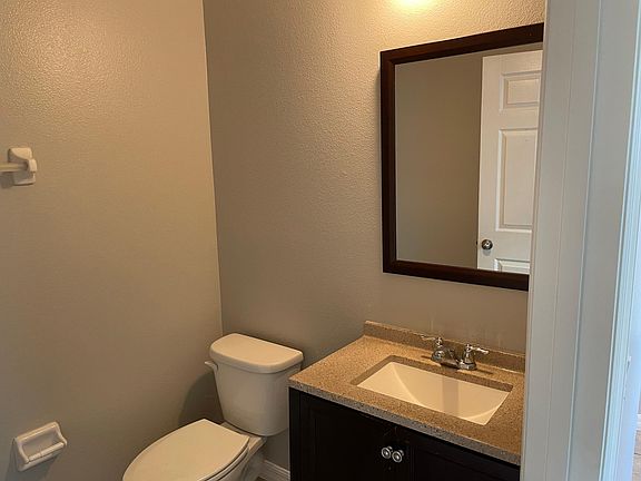 3rd image of 2767 Monticello Way