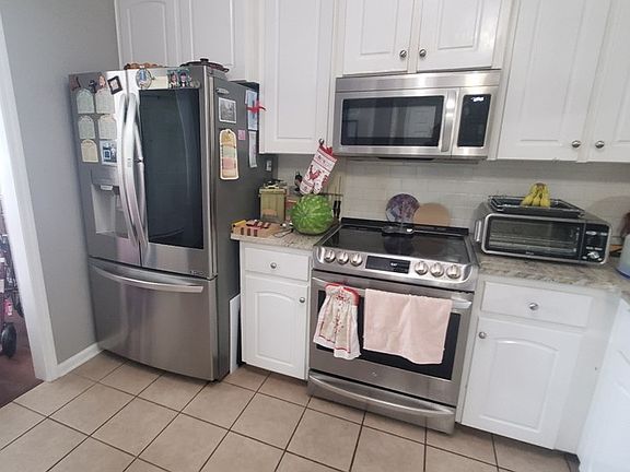 3rd image of 311 Powder Horn Dr