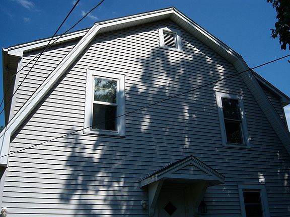 3rd image of 455 W Bourbonnais St
