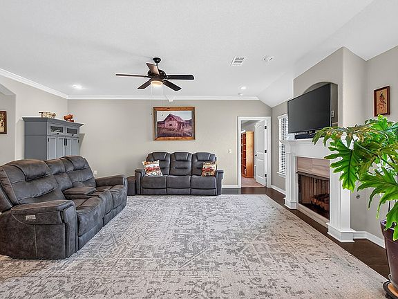4th image of 4511 W Blissful Dr