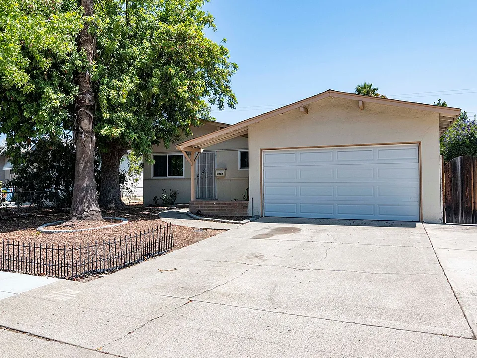 4384 Camden Ave