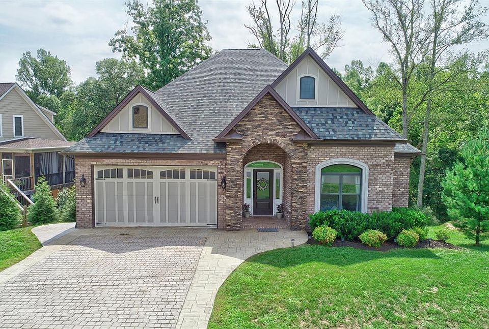 1st image of 1043 Leander Dr