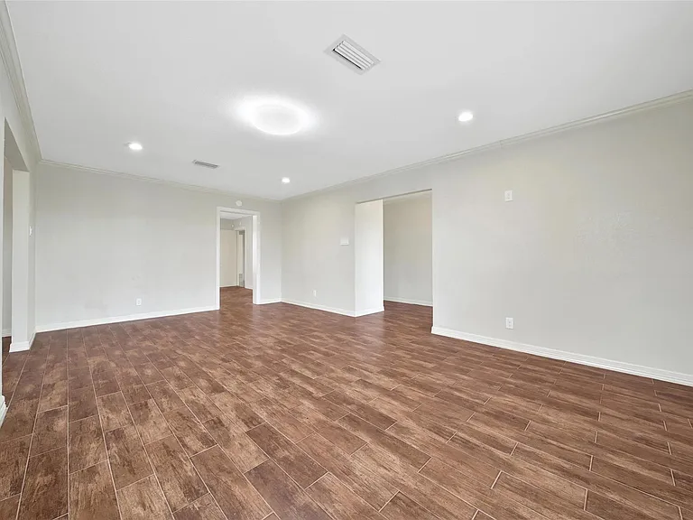 3315 S Braeswood Blvd — Photo 7