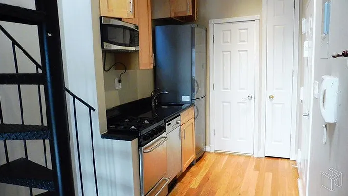 Rented by Halstead Real Estate | media 28