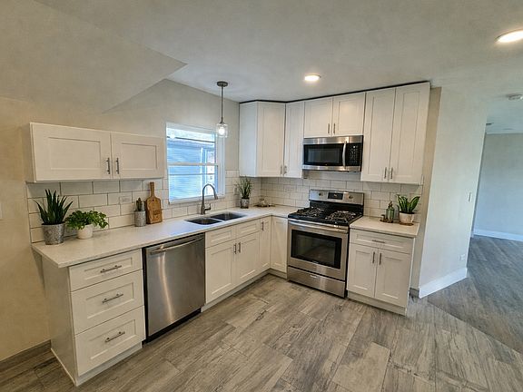 5th image of 11844 S Lowe Ave