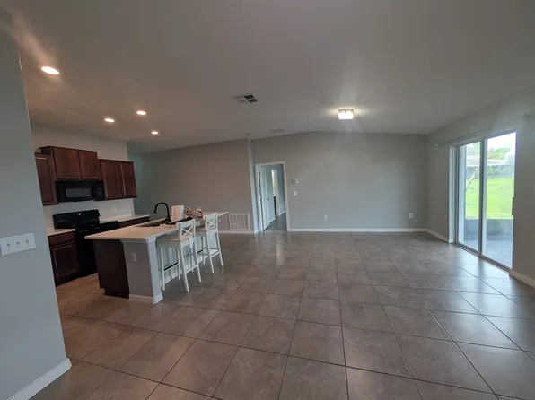 10337 Boggy Moss Dr, Riverview, FL 33578