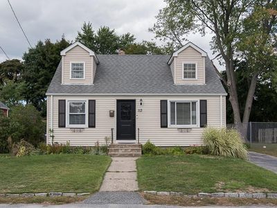 113 Allen Ave, Cranston, RI, 02910