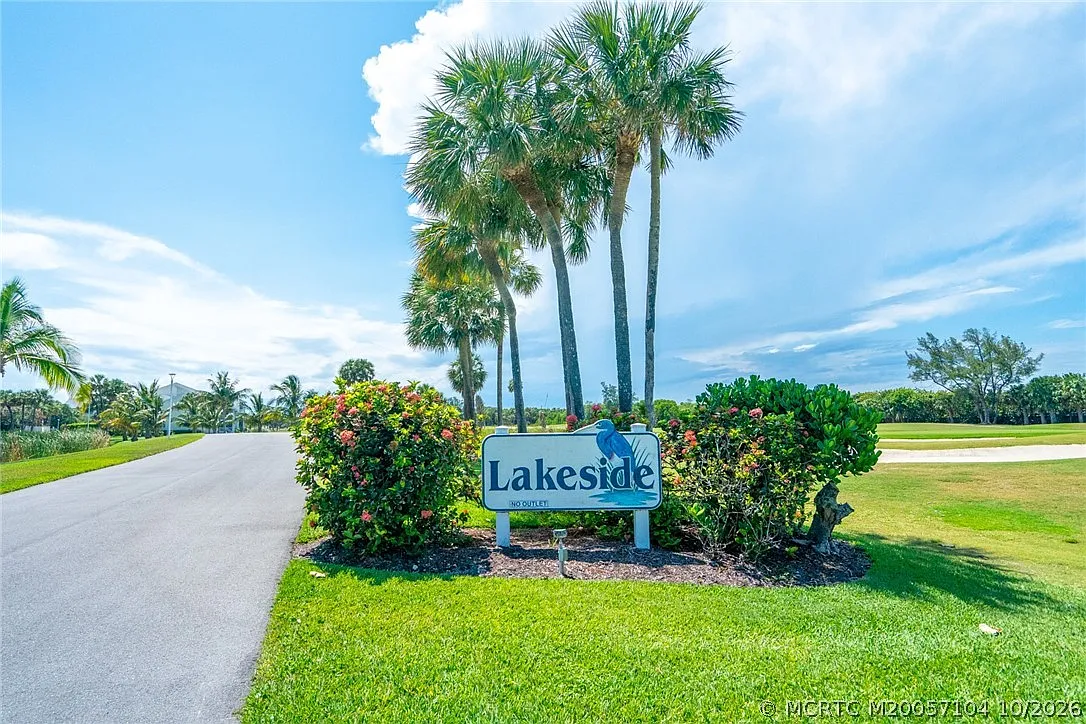2 bed, 2.5 bath, 1600 sqft, $8,000 — Photo 2