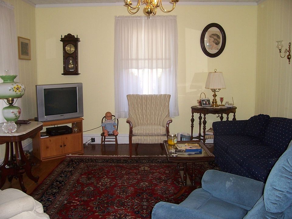 2nd image of 732 Sherwood Ave