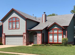 2600 W Montgomery St, Broken Arrow, OK 74012