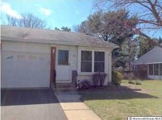 2 Lenape Trl, Medford, NJ 08055