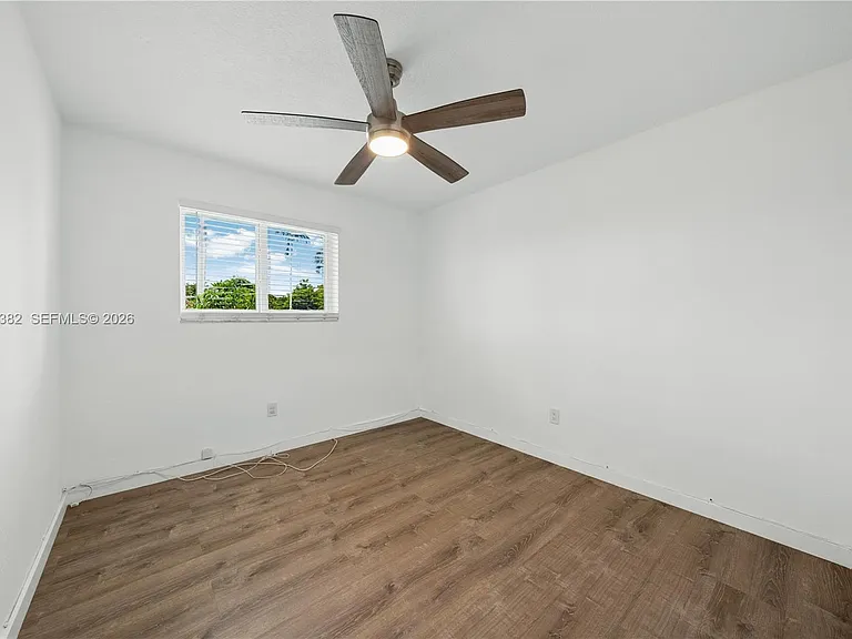 220 NW 130th Ave — Photo 22