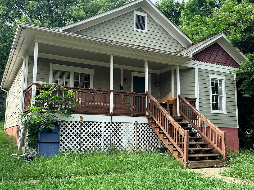 491 Lynch Ave NW #1
