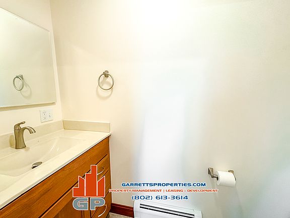 4th image of 98 W Shore Rd #1