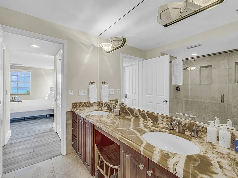 Gulfview Dr — Photo 16
