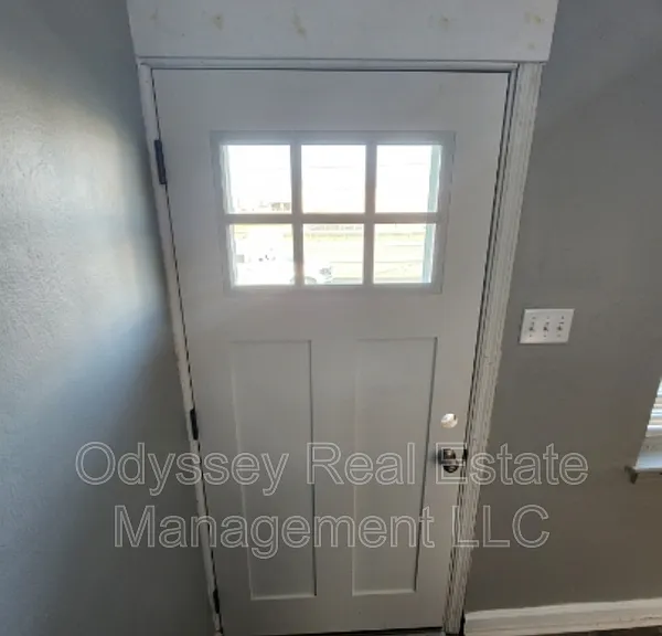 202 W Spencer Ave — Photo 11