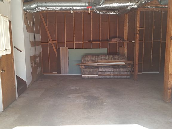 3rd image of 2477 Jade Dr