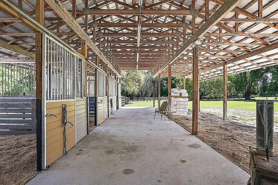 2 bed, 900 sqft, $1,800 — Photo 4