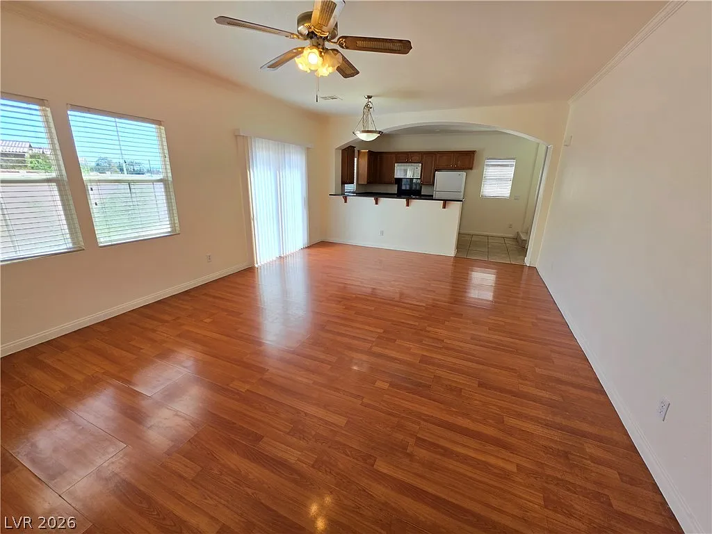 4 bed, 2.5 bath, 1699 sqft, $1,950 — Photo 4