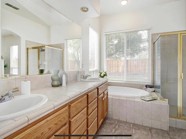 5808 Laurel Cove Ct — Photo 18