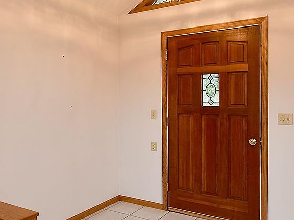 3rd image of 4829 S 48th St