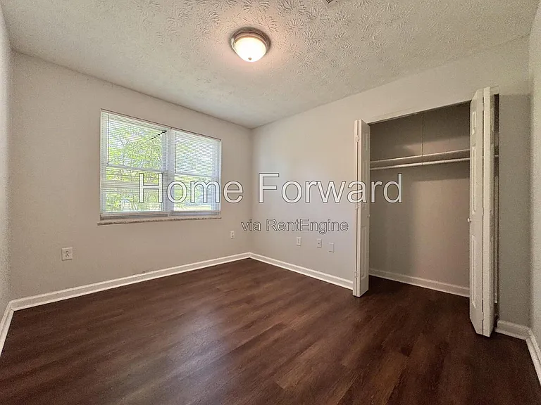 122 Estonia Dr — Photo 14