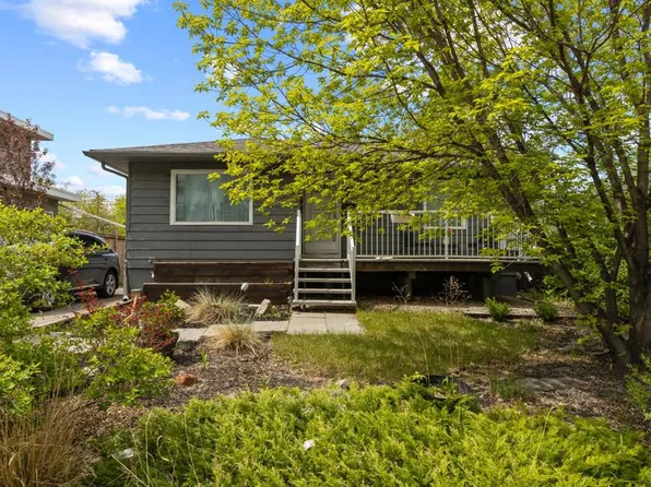 2615 E 17a St SW, Calgary, AB T2T 4S7