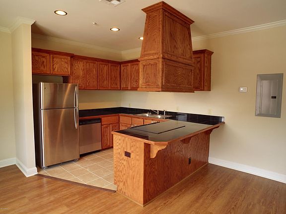 5th image of 312 Bertrand Dr #200