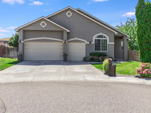 3677 Windsor Ct, Richland, WA 99352